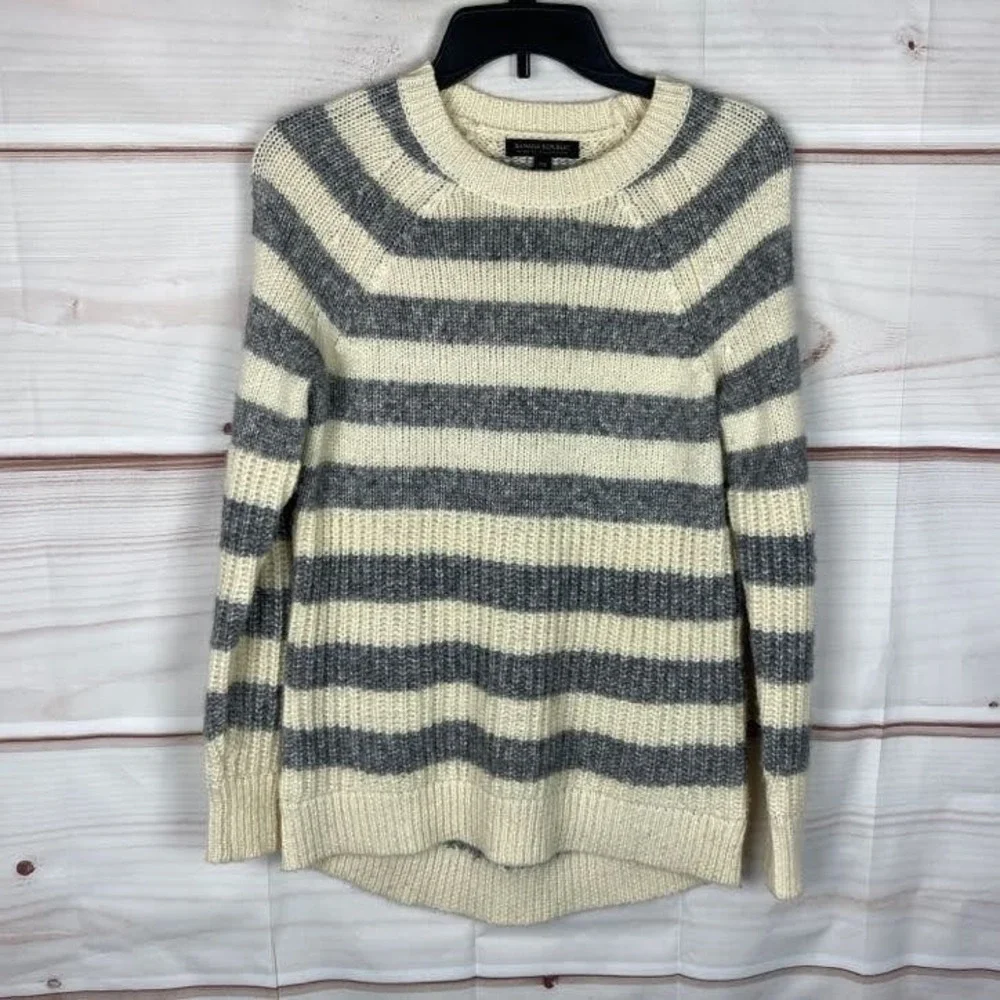 Banana Republic Sweater Womens XS Gray Ivory Italian Yarn Stripe Pullover Tunic